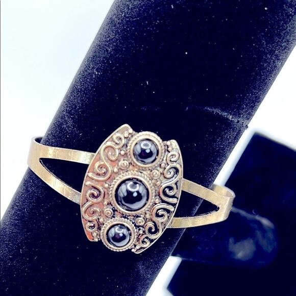 NEW! Free People Brass Bangle Bracelet Cuff with Black Gemstone Accents - Picture 5 of 8